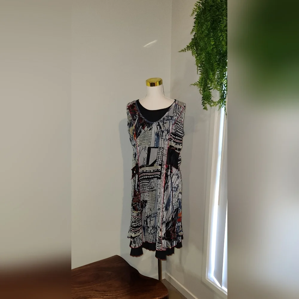 Whispers Sleevless Midi Dress Abstract Design White Black and Red Size L - Picture 1 of 7